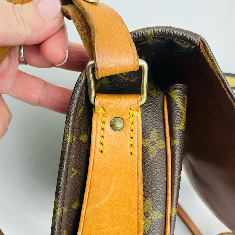 Louis Vuitton Brown Monogram Canvas Shoulder Bag with Tan Leather Trim - Picture 12 of 13